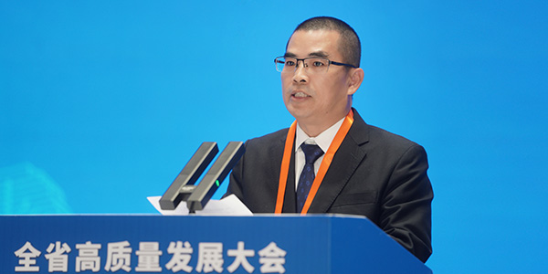 01�£�������������ȫʡ��������������ٿ������������������¹���������ϯ�����Ŷ��³���־����Ϊ��ҵ����������.jpg